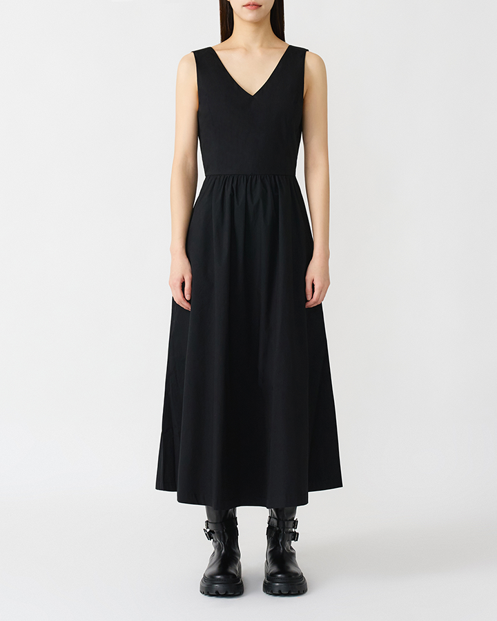 V-Backless Flare Dress Black / L (L/XL) V-Backless Flare Dress Black / L (L/XL)