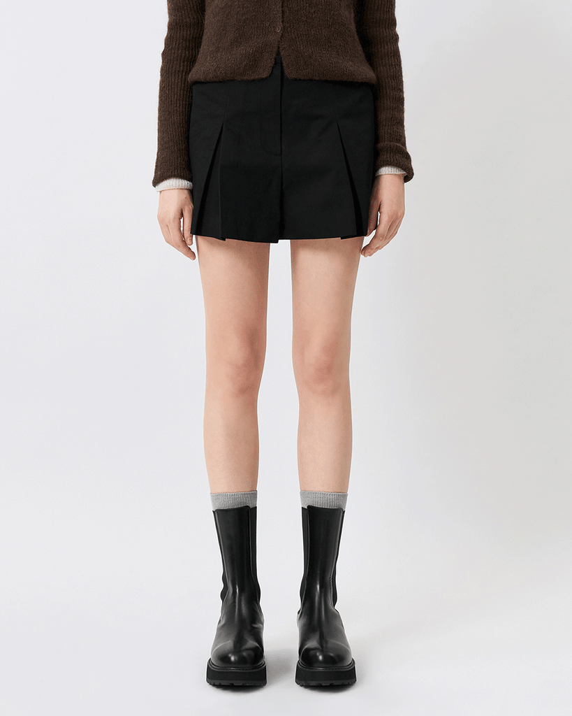Mid-calf Chelsea Boots