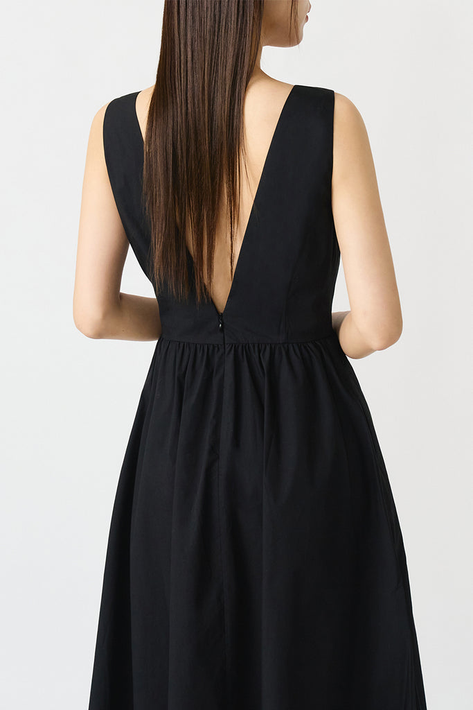 V-Backless Flare Dress Black / L (L/XL) V-Backless Flare Dress Black / L (L/XL)