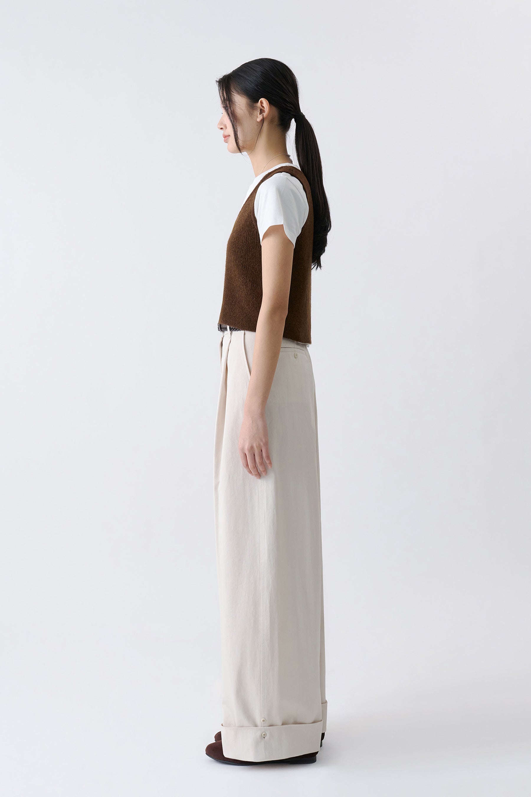 #color_ivory
